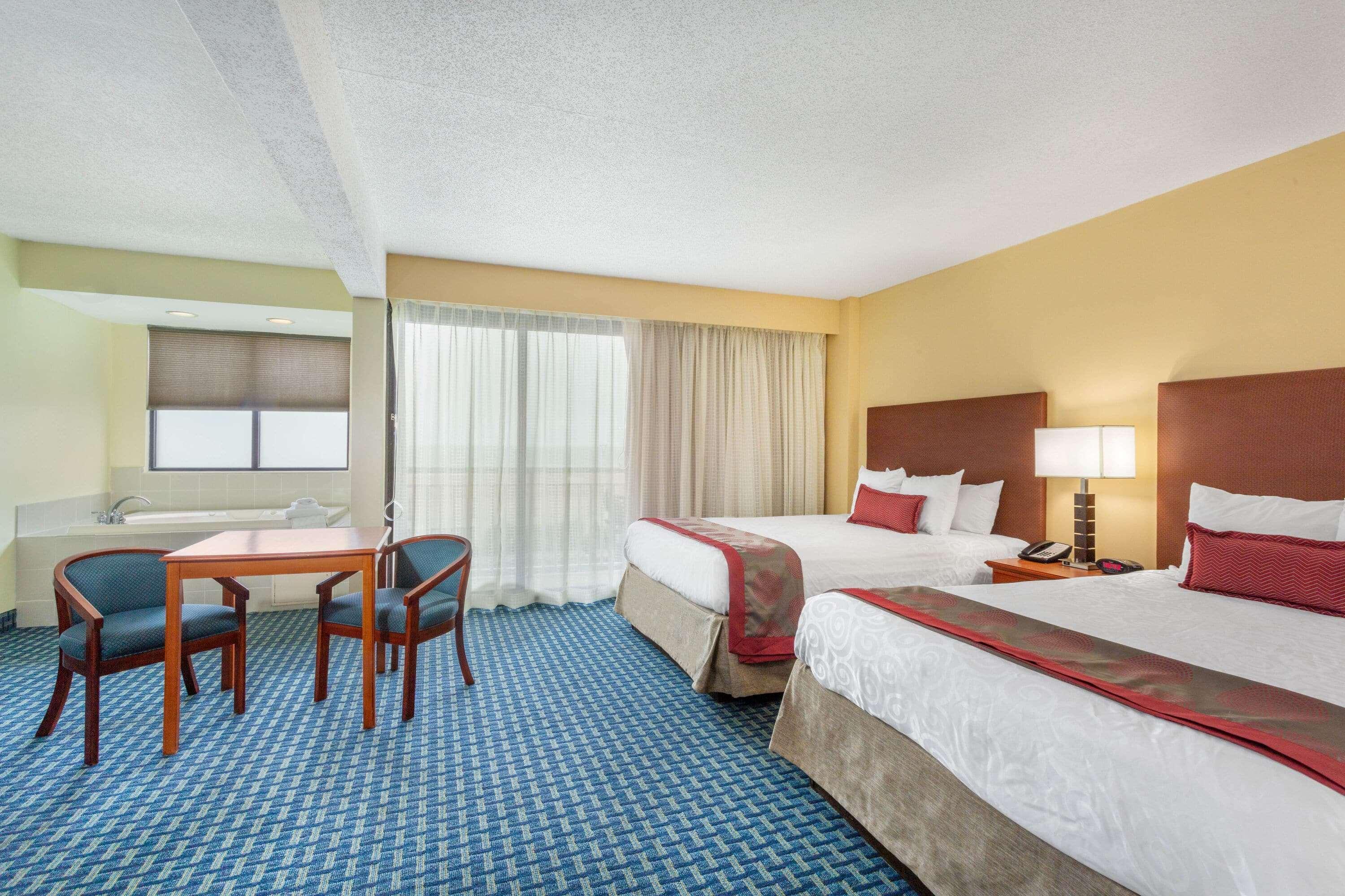 Ramada Plaza By Wyndham Virginia Beach Oceanfront Kültér fotó